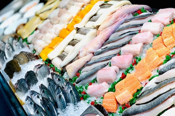 Exploring the Best Waterfront Shops for Fresh Seafood: A Local’s Guide image